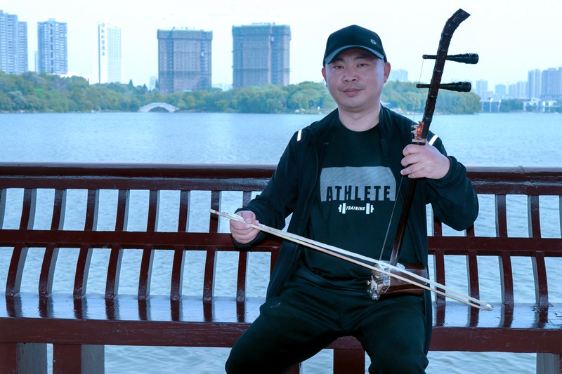 钟伟 国家二级演奏员