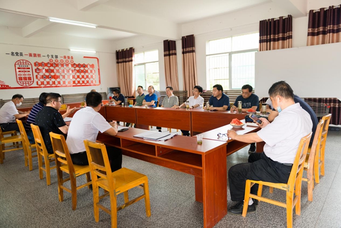 省黄梅戏剧院党员干部赴蕲春开展扶贫帮困活动