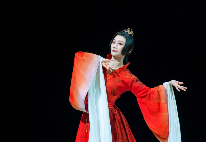 小剧场黄梅戏《美人》完成彩排