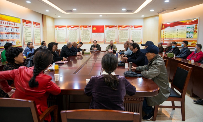 湖北省黄梅戏剧院 召开退休人员座谈会，共度重阳佳节