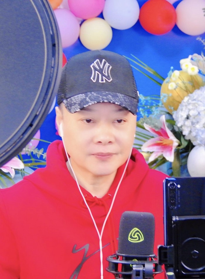 辉歌黄梅戏抖音直播百日庆人气火爆