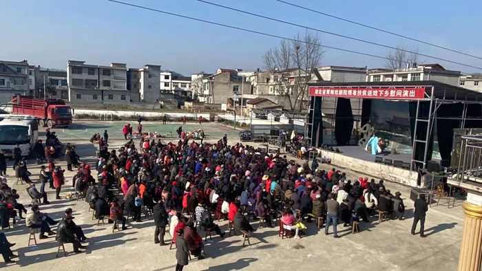送戏下乡到基层  文化惠民暖人心