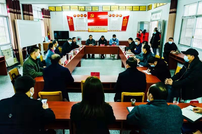 省院到扶贫村开展捐赠慰问活动