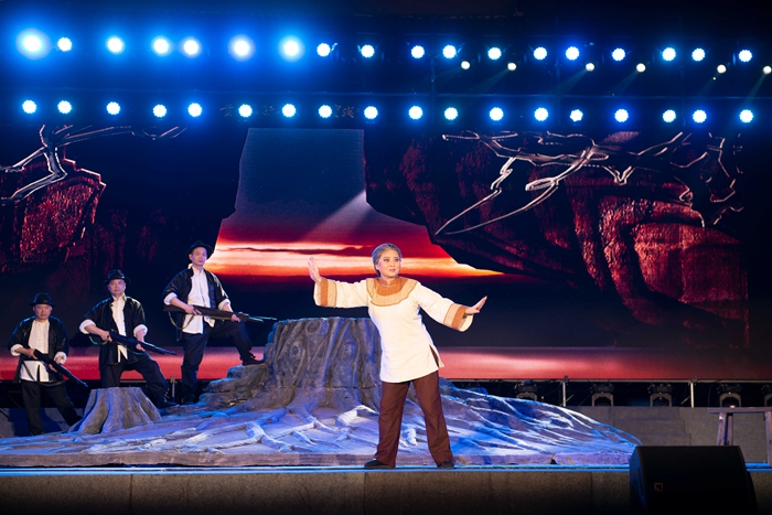 黄梅戏《大别山母亲》燃情遗爱湖