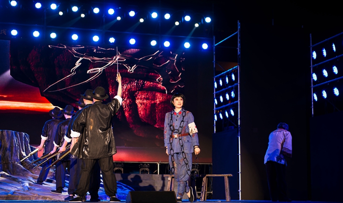 黄梅戏《大别山母亲》燃情遗爱湖