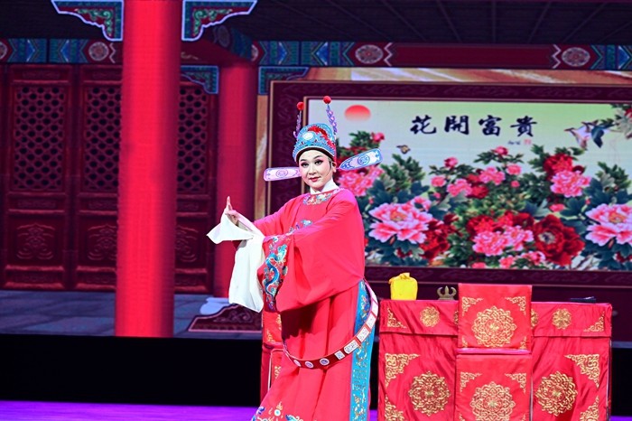 经典黄梅戏《女驸马》受青睐