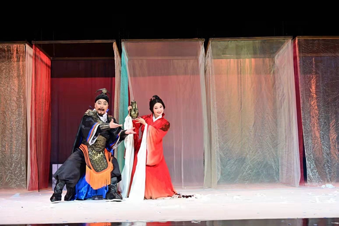 《美人》亮相艺术节 女性演绎智和勇