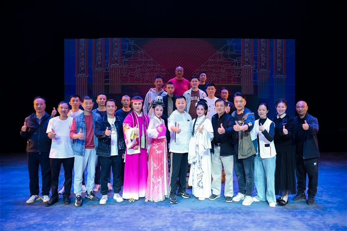湖北省黄梅戏剧院举办张辉名家工作室授徒传艺成果展示
